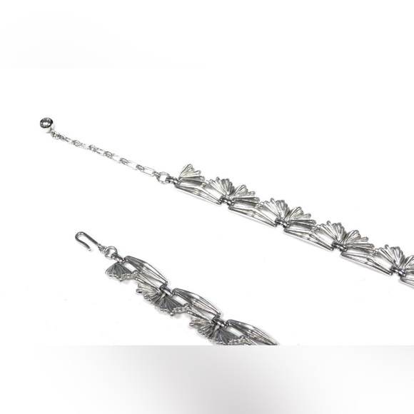 Vintage Crown Trifari Silvertone Statement 21.5” Necklace - SIGNED - Picture 2 of 6